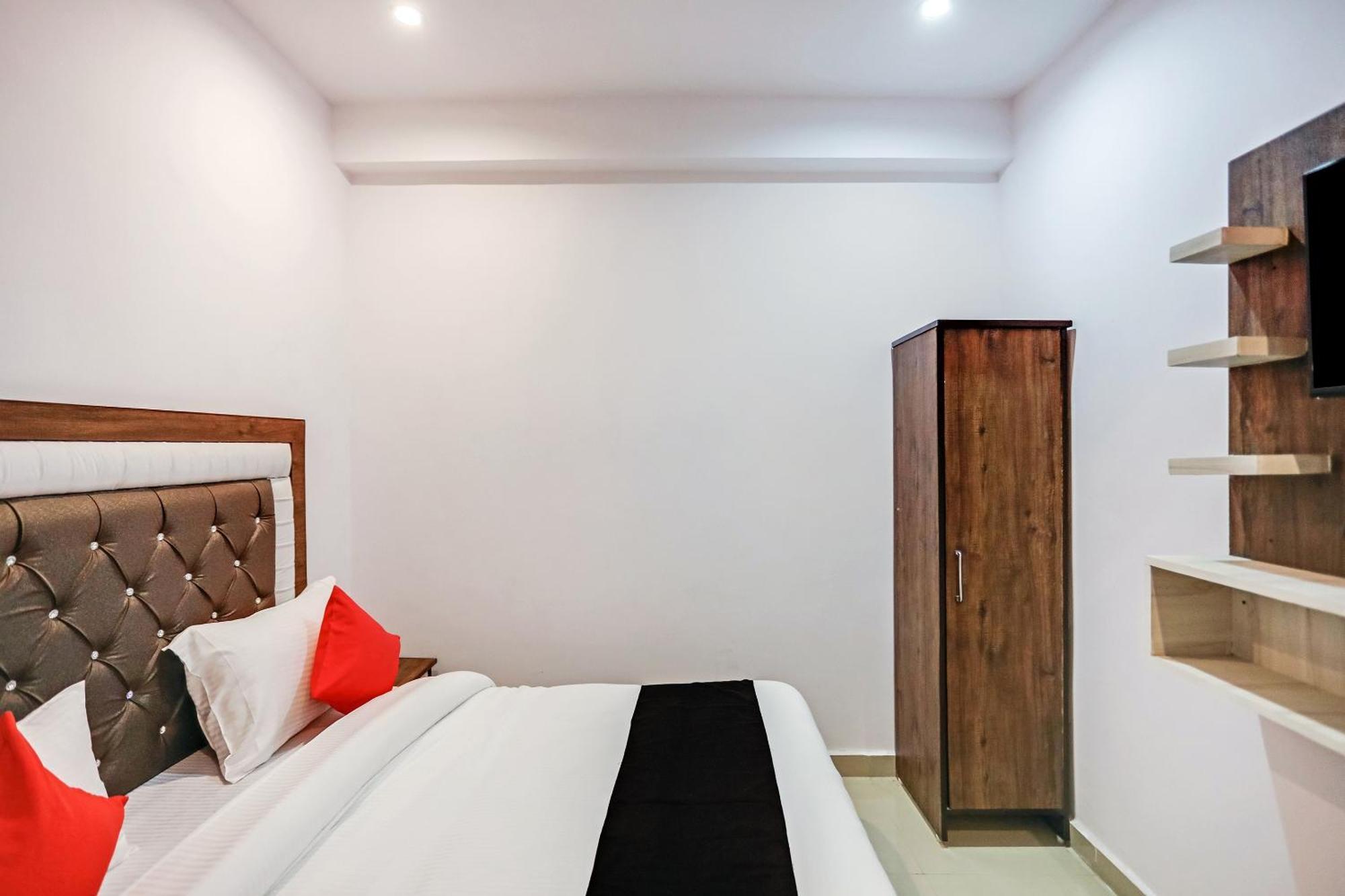 Hotel O Golden Stone غازي أباد المظهر الخارجي الصورة