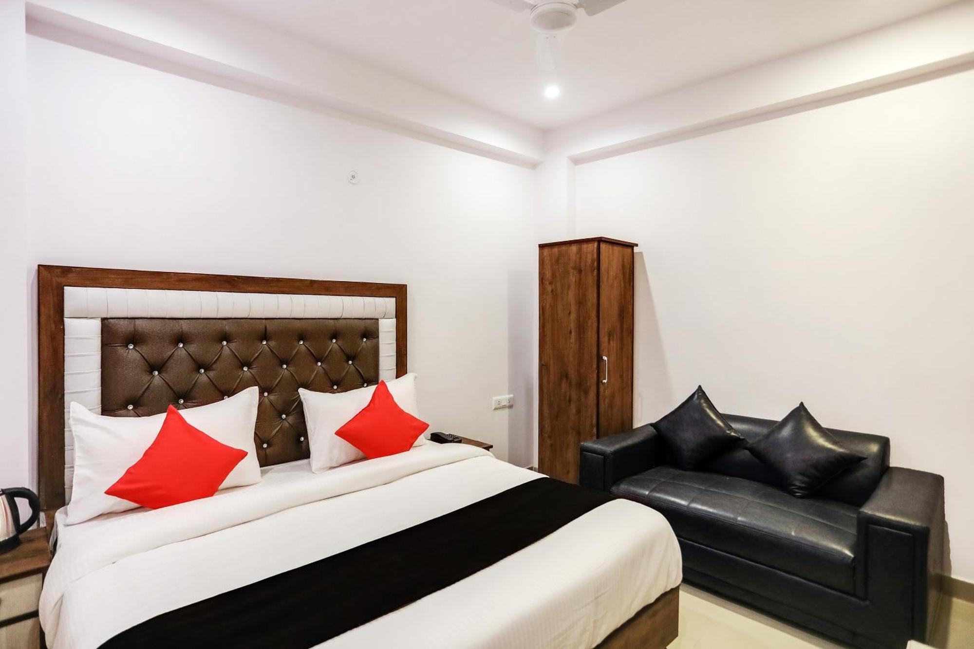 Hotel O Golden Stone غازي أباد المظهر الخارجي الصورة
