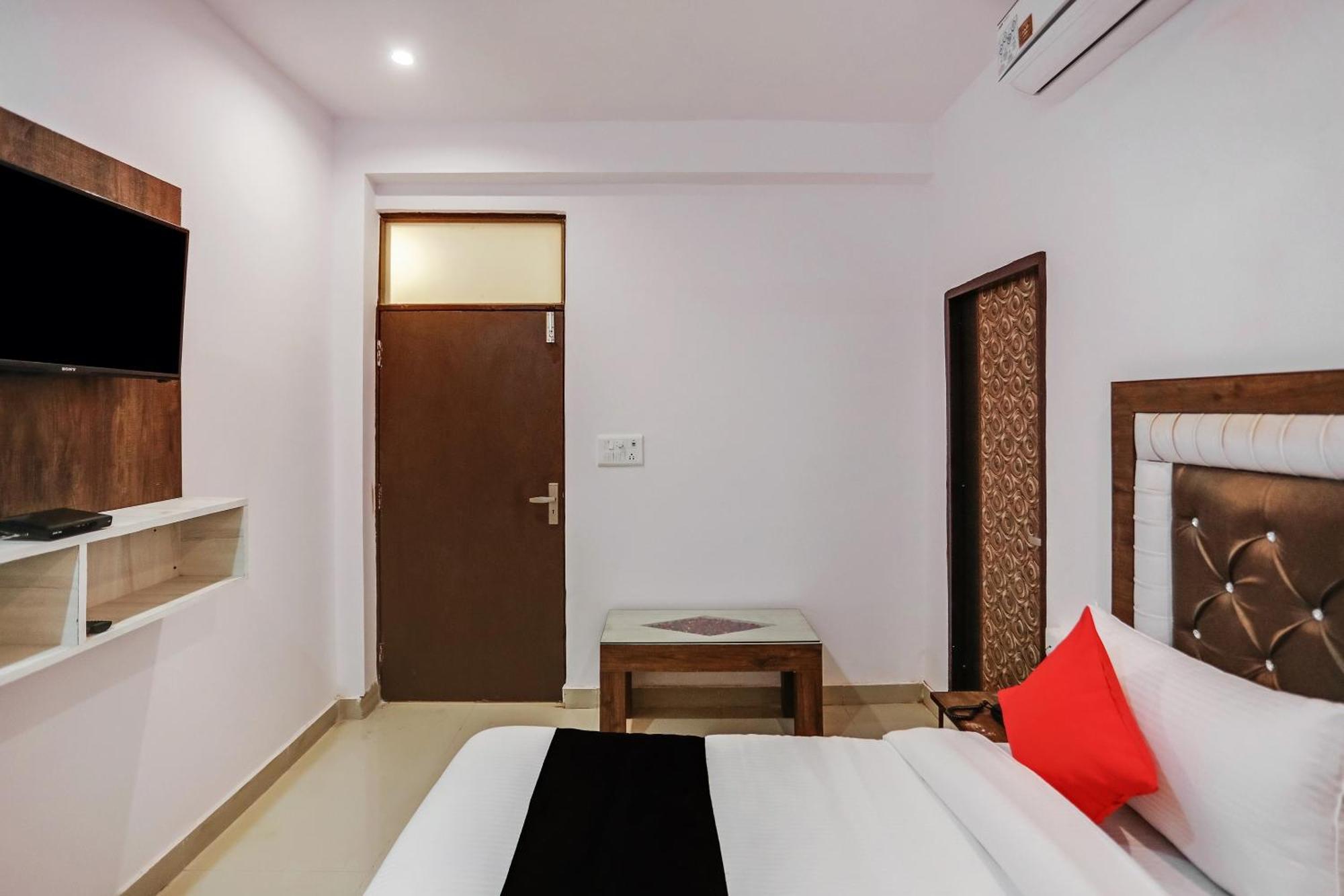 Hotel O Golden Stone غازي أباد المظهر الخارجي الصورة